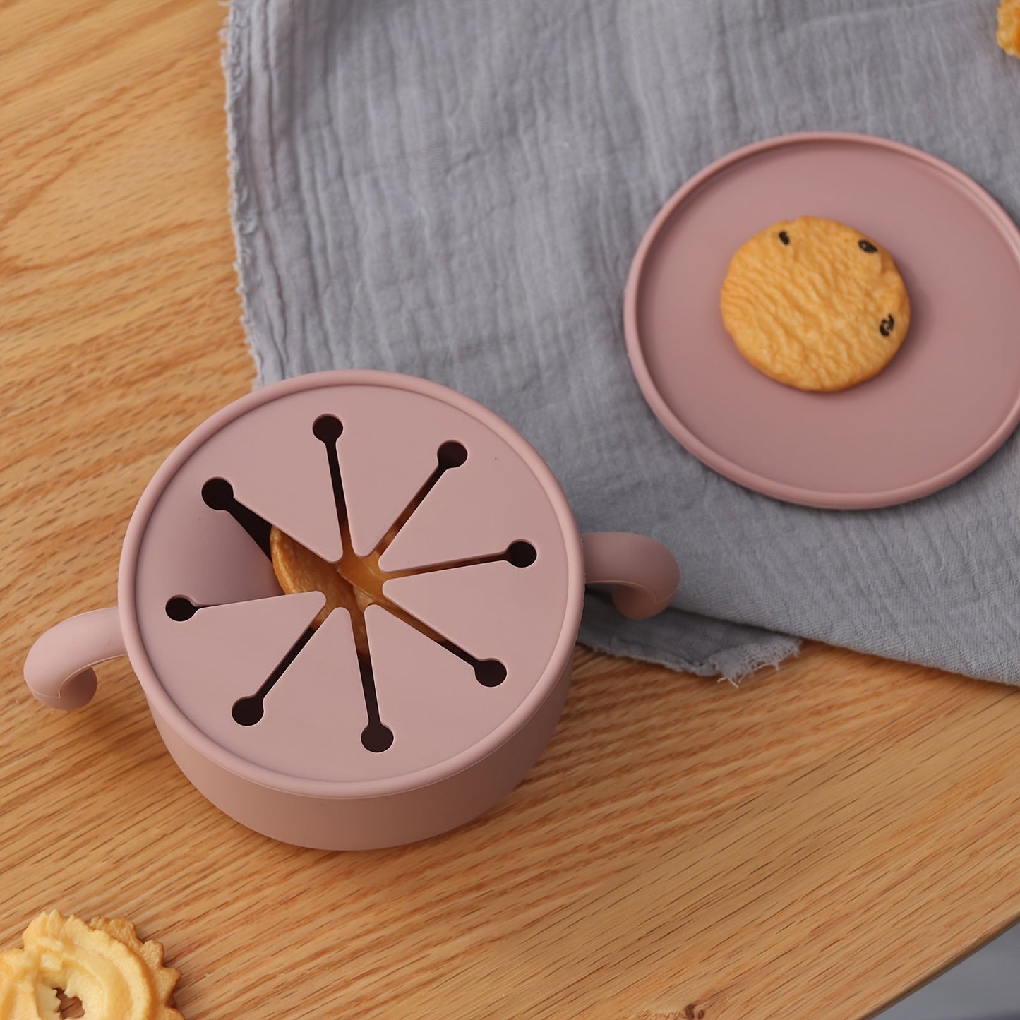 Dimpley GrabBowl™ – No-Spill Silicone Snack Cup with Lid