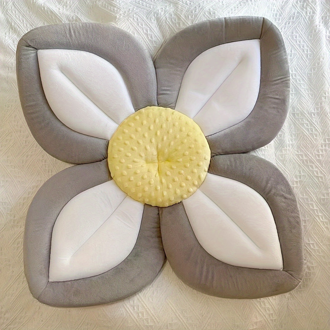 BloomBathe™ – Soft & Safe Cartoon Flower Bath Mat for Babies