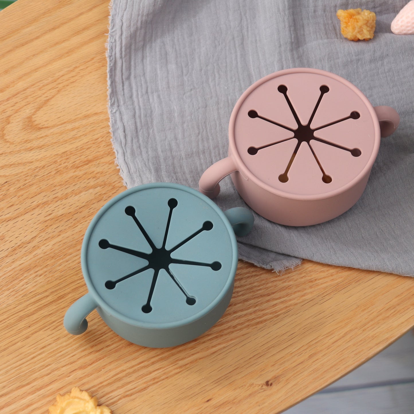 Dimpley GrabBowl™ – No-Spill Silicone Snack Cup with Lid